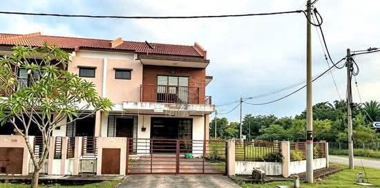 Paling Murah Terrace 2 Tingkat Saujana KLIA Sepang 4 Bilik Depo 5% 1