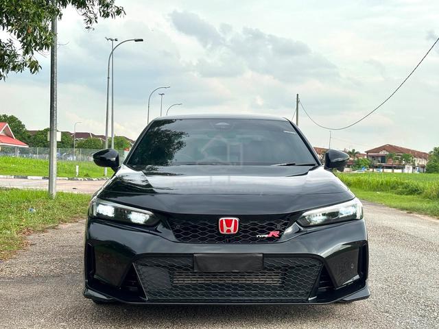 2023 Honda CIVIC 1.5 RS Low Mileage Full Loan - 3