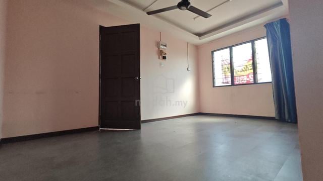 Rumah Pangsa Batu Berendam 1