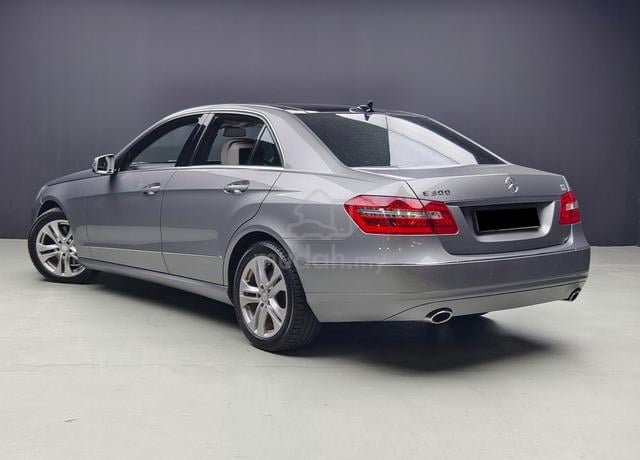 2010 Mercedes Benz E300 - Full Service Record MB - 2
