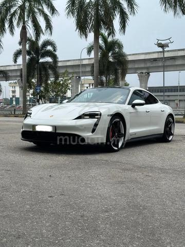 2022 Porsche TAYCAN 4S Performance (UK) - 3