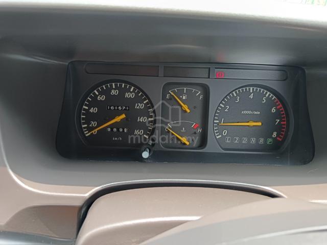 Toyota Unser 1.8 LGX (A) - 2