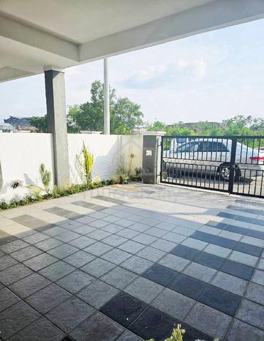 Below Market Ipoh Single Storey 4R2B 1