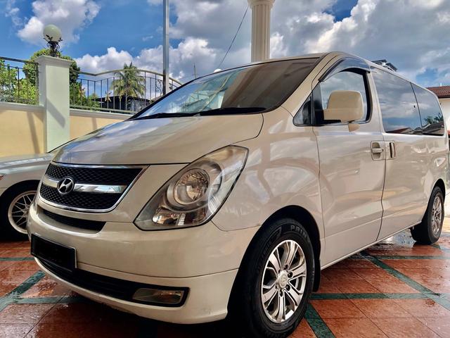 2009 Hyundai GRAND STAREX 2.5 ROYALE (A) - 5