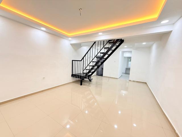 Double Storey Taman Nora Ulu Tiram Berlian Renovated Full Loan 1