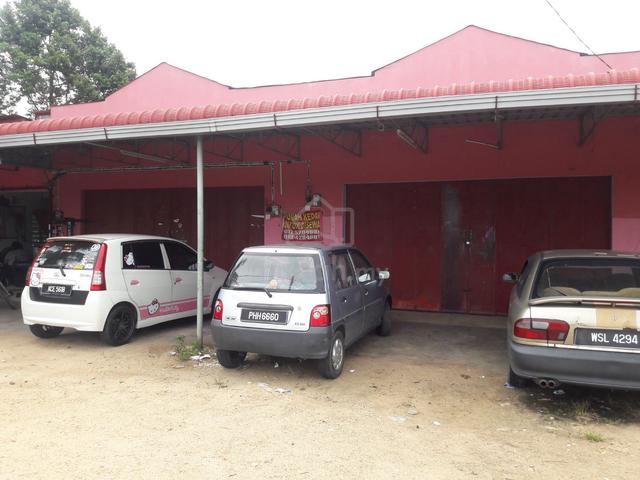 Rumah Kedai Ditepi Jln Utama Pasir Puteh Untuk Disewa Segera 1