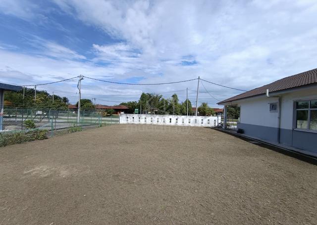 Semi-D Taman Kelisa (Puncak Surya) Corner lot with EXTRA LAND 1