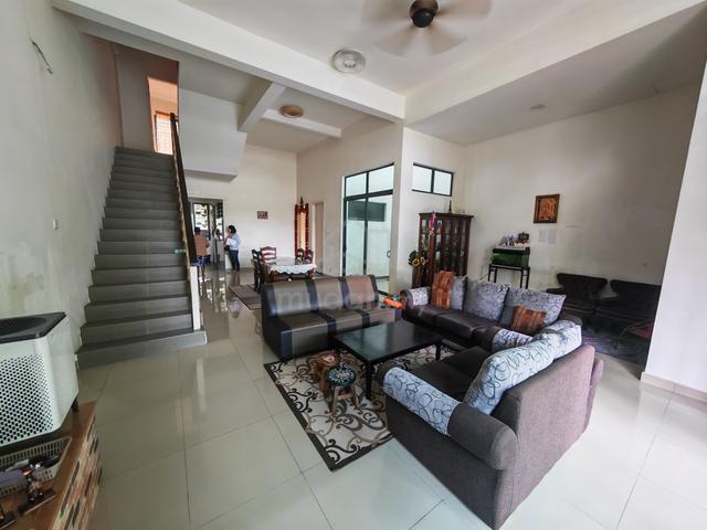 Puchong Putra Prima 2.5 Storey House For Rent 1