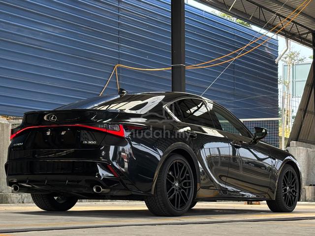 2021 Lexus IS300 2.0 F SPORT MODE BLACK - 3