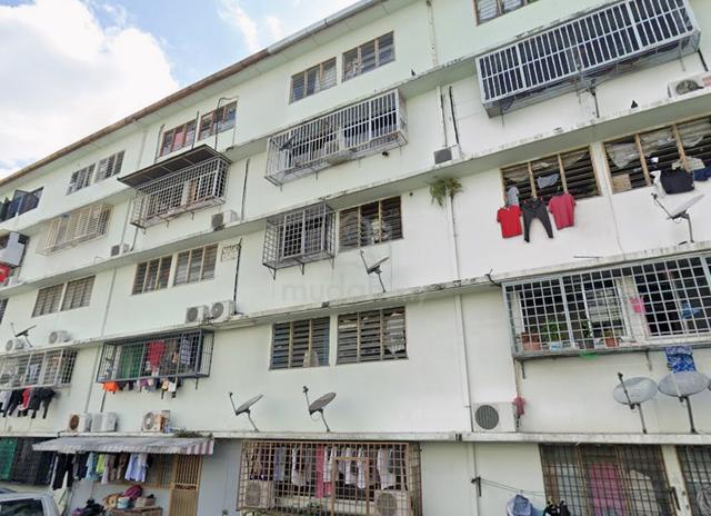 Flat Taman Cahaya Indah 1