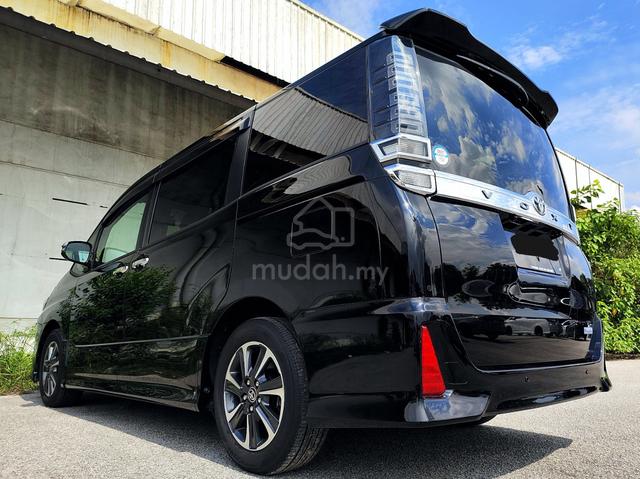 2021 Toyota VOXY 2.0 ZS KIRAMEKI III (A) - 5