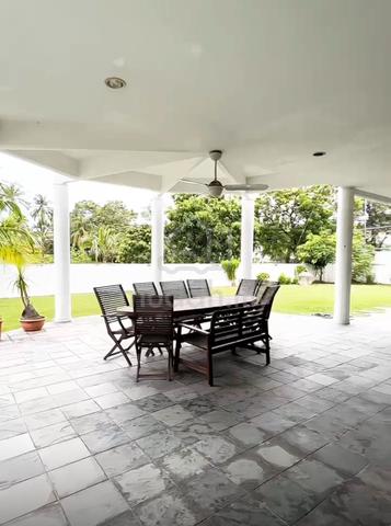 DIRECT OWNER Rare Luxury 3.5Storey Golf-Facing Bungalow Tropicana Golf 1
