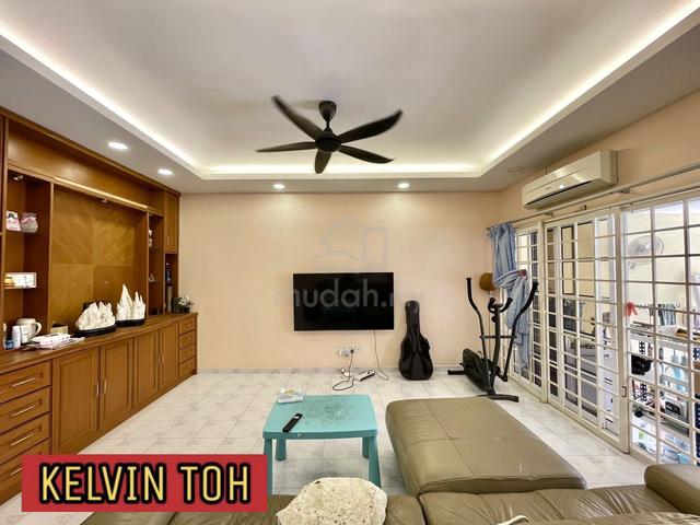 2 STOREY TERRACE LA 1976sf BASIC RENOVATED EXTENDED LONGER CAR PORCH 1