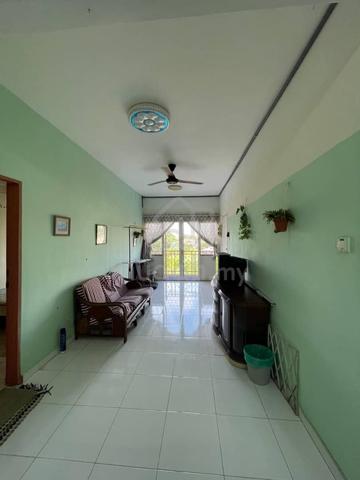 Golden Coast Condominium 1