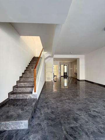 CIQ / Tampoi / DSTH Laman Harmoni / 4 Bedroom / Damansara Aliff / BBU 1