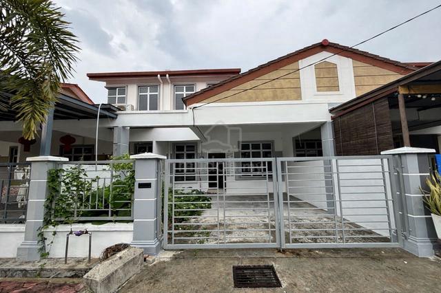 [Paling murah] Rumah 1.5 tingkat Taman Krubong Utama untuk dijual 1