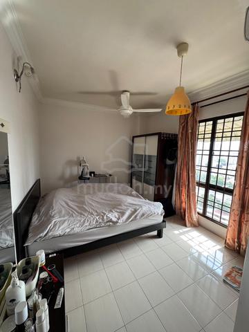 Serina Bay 5