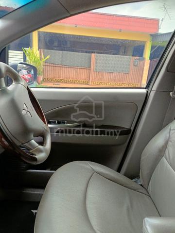 2003 Mitsubishi GRANDIS 2.4 (A) - 4