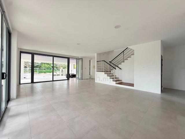 PRECINCT LUXE DOUBLE STOREY TERRACE CORNER At LA PROMENADE SAMARAHAN 1