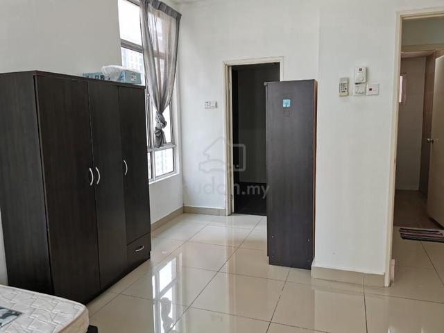 Medium Room at the Arc Cyberjaya University Nearest-UOC,MMU,Limkokwi 1