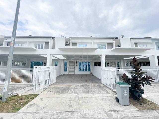 22x80 4R4B Freehold | 15 Min To KLIA| 2-Storey In Bandar Enstek 1