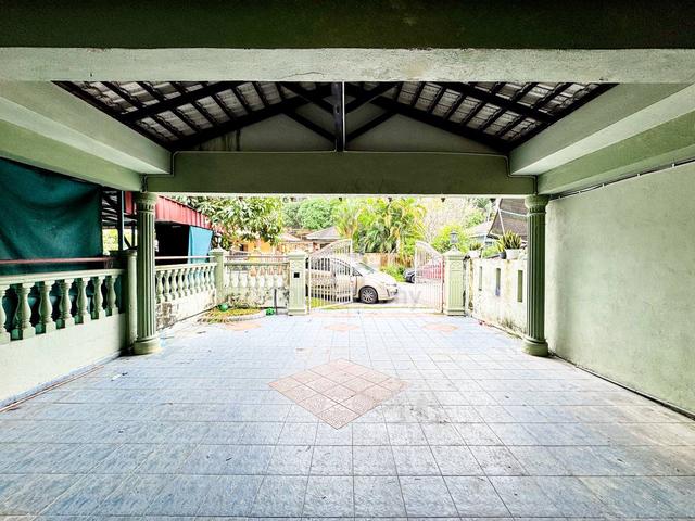 RENOVATED CANTIK Double Storey Bandar Tasik Kesuma , Beranang 1