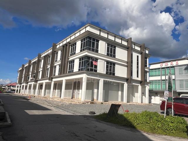 Shoplot for Sale in Sibu (Hua Qiao Road) 1