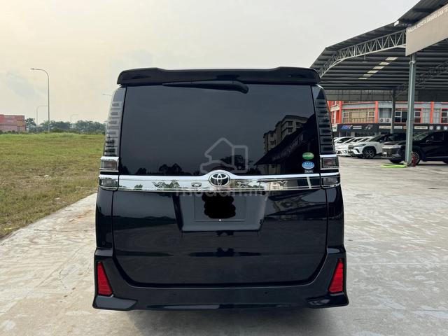 2019/23 Toyota VOXY 2.0 ZS KIRAMEKI II (A) - 4