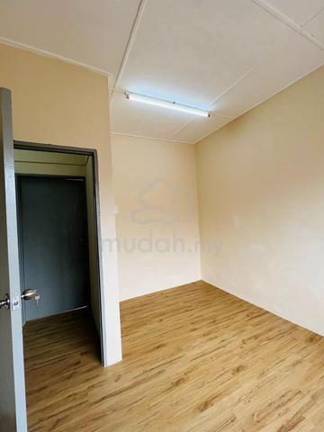 Simpang Renggam Taman Berjaya Jalan Jaya L.Cost Double Storey House 1