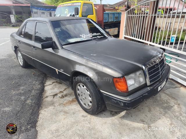 1995 Mercedes Benz 230 2.0 W114 (A) - 1