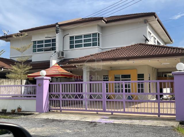 room at Desa Bahagia for short n long term rent 1