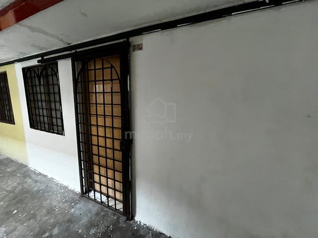 Apartment Idaman 1