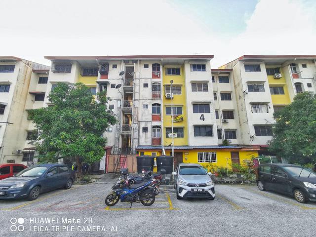 Flat PKNS Seksyen 17 Shah Alam 1