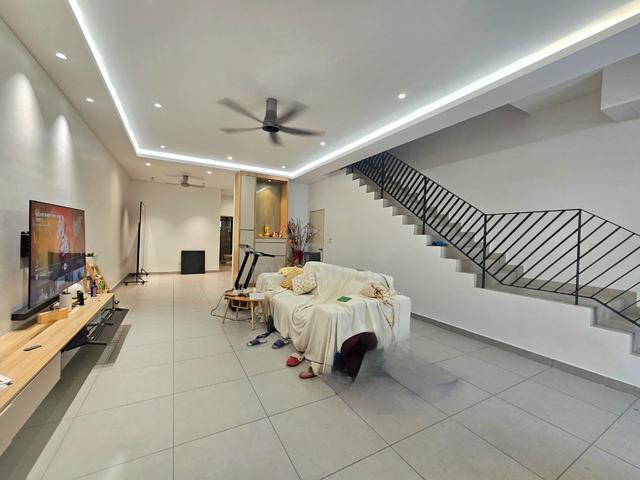Cheras Residensi Bukit Orkid 3 Storey Terrace For Rent 1