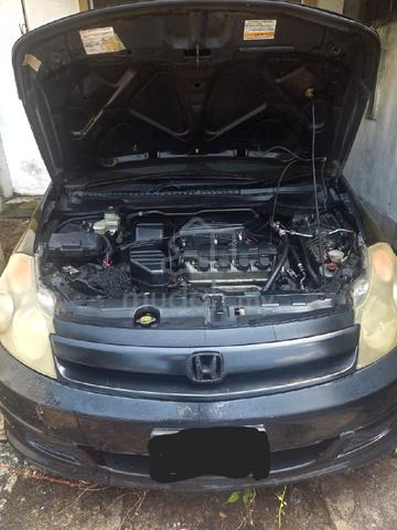 2004 Honda STREAM 1.7 RN1 (A) - 1