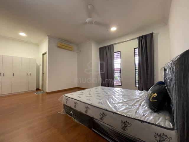 Fully Furnished Masterbed Room with Aircond 3