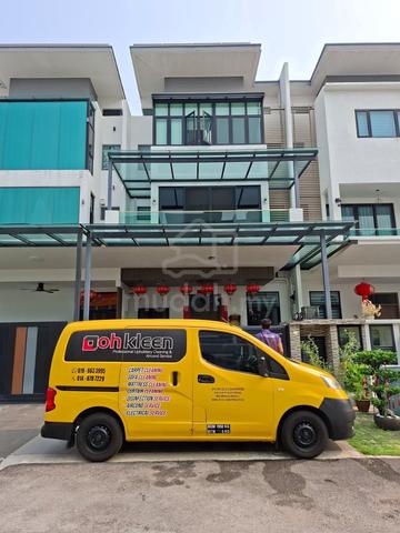 Carousel Image Selected