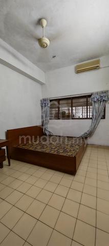 Nice and comfortable room 1