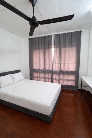 Master Bedroom Fully Furnished near MRT (Male Only) 1