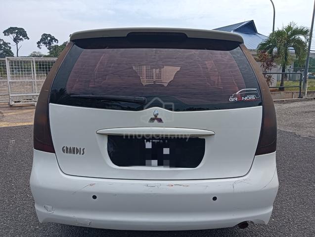 2009 Mitsubishi GRANDIS 2.4 FACELIFT (A) - 3