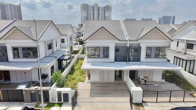 ELITE AREA NON BUMI Double Storey Semi D Sejati Lakeside 2 Cyberjaya 1