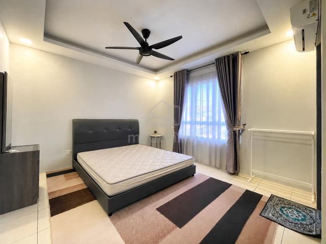 Premium Room Rental ✅ LANDED House ✅ FREE WiFi PARKING ✅ KITA HARMONI 1