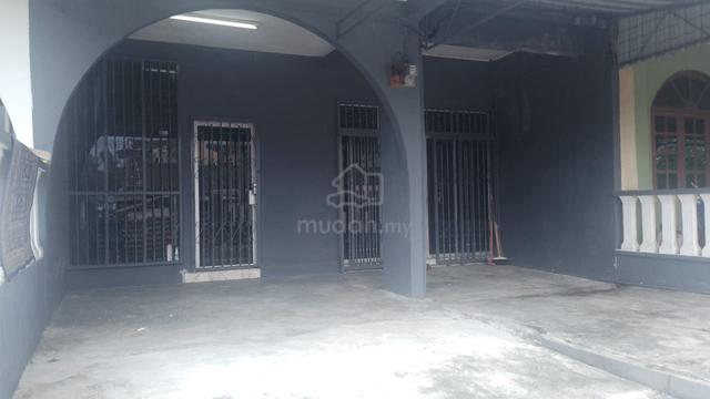 Rumah 2 tingkat freehold bumilot di Taman Kluang Jaya untuk dijual 1