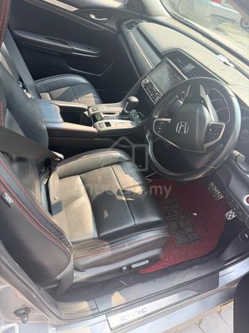 2017 Honda CIVIC 1.8 I-VTEC (A) - 2