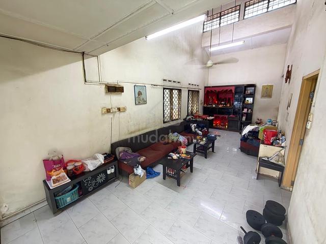 Kulai /Saleng /Endlot corner unit /Big size /Full loan /For sale 1