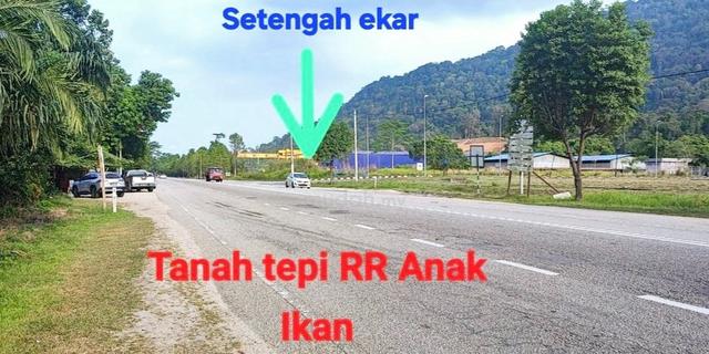 Tanah tepi R&R ANAK IKAN Besut Terengganu 1