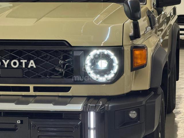 2024 Toyota Land Cruiser 70 AX Gred6A & 6K KM only - 5