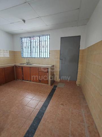 Double Storey Low Cost / 2 Bed 1 Bath / Tun Aminah / Freehold 3