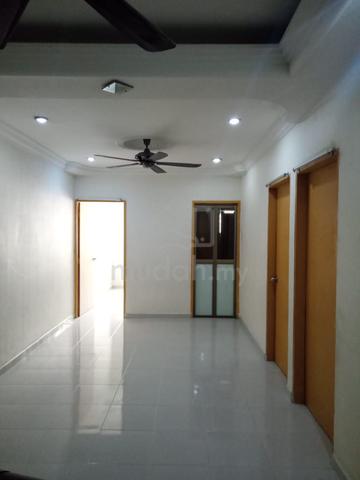 Desa Mentari Flat (Block 11) 1