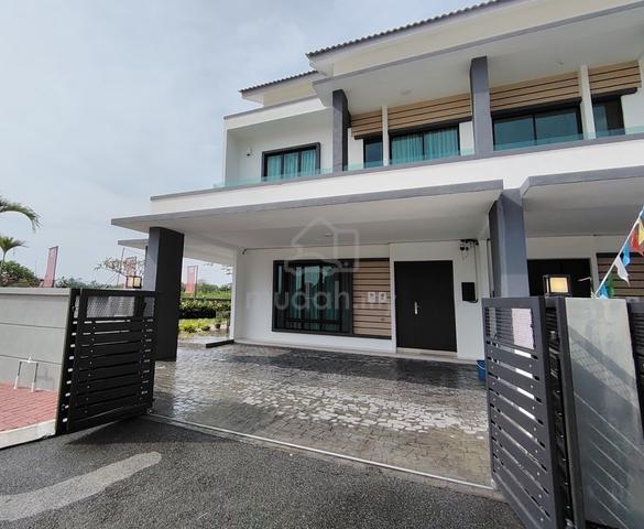 24'x70' Ipoh Town Area Guarded Double Storey Terrace 1
